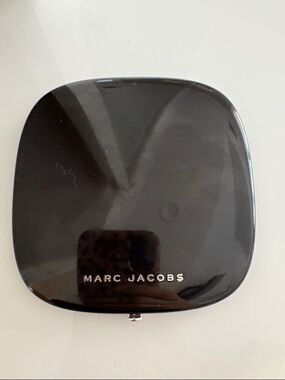 Marc Jacobs Cream Bronzer Compact - Warm Brown